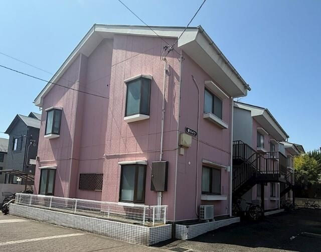 泉ハイツの外観