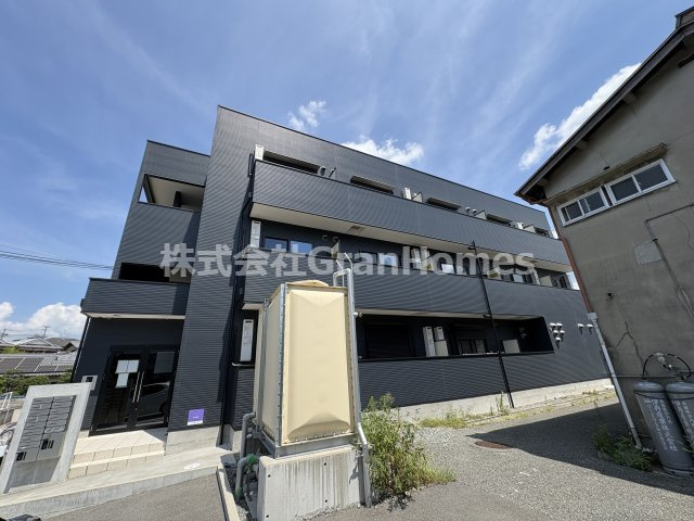 ラ・ポルテ三田町の外観