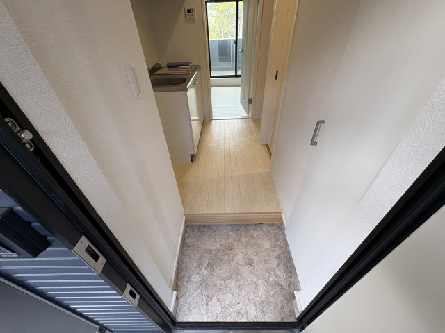 ラ・ポルテ三田町の玄関
