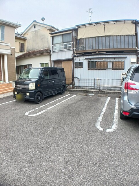 ルミエール　カモチ　Ａの駐車場|駐車場