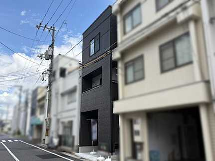 広島市中区吉島新町２丁目の前面道路含む現地写真