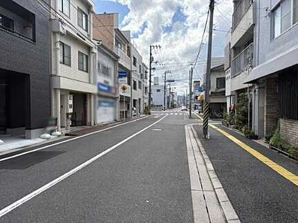 広島市中区吉島新町２丁目の前面道路含む現地写真