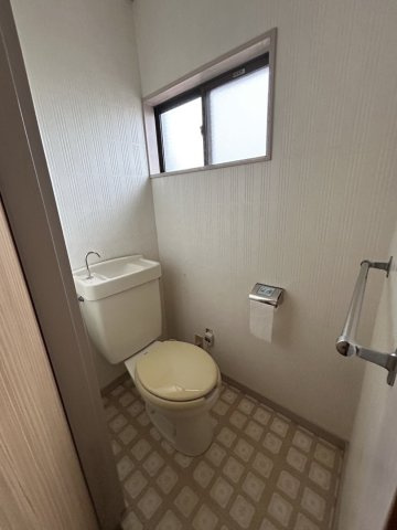 那珂市平野　中古戸建のトイレ|【6月29日（月）まで現況販売】