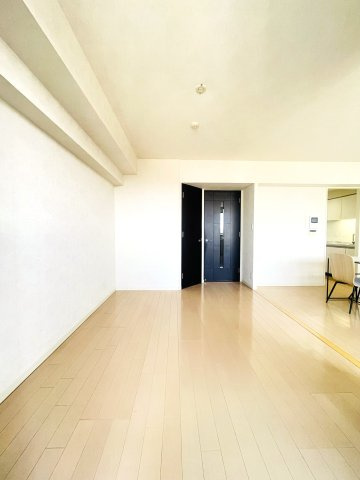ベルメゾン文京白山の居間・リビング|分譲時は洋室約7帖（現在はリビングとご利用されております）