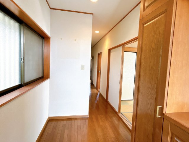那珂市平野　中古戸建の内装|【リフォーム予定】1階廊下の様子です。