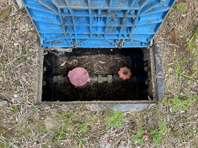 那珂市平野　中古戸建のその他|水道メーターの様子です。