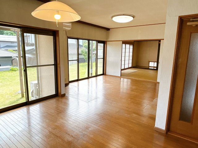 那珂市平野　中古戸建の居間・リビング|【リフォーム予定】リビングダイニングの様子です。