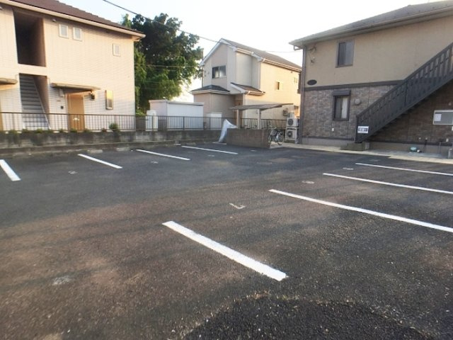 セピアパレスの駐車場