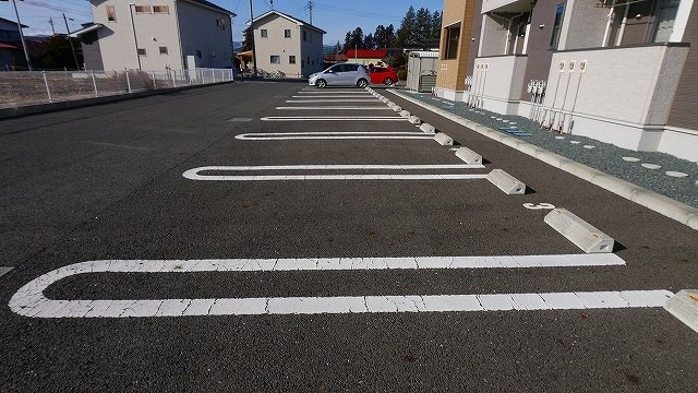 ノルドの駐車場