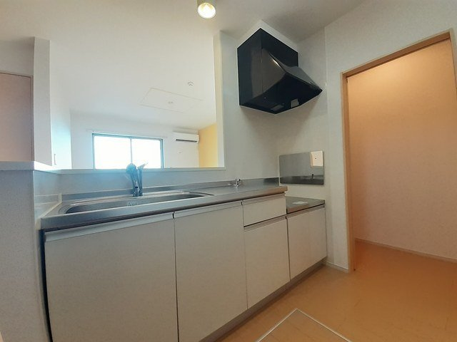 加古川市平岡町高畑のアパートのキッチン