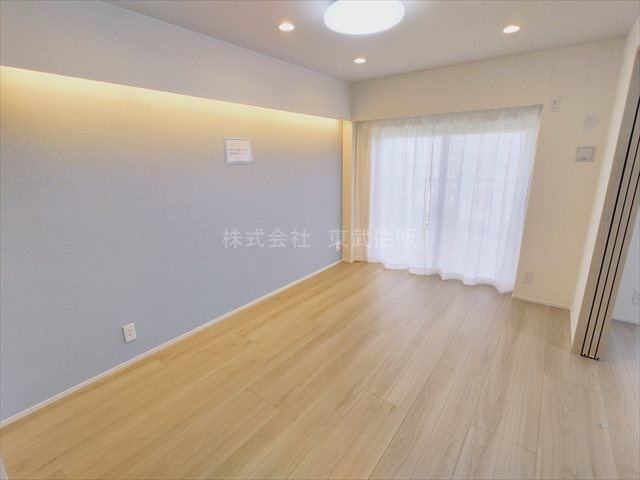 【居間・リビング】の画像