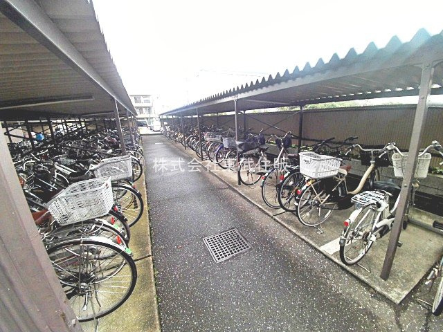 【駐輪場】の画像