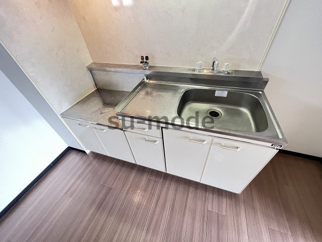 高槻市城内町の賃貸マンションのキッチン