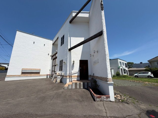 北見市北斗町３丁目１番地１１　住宅兼店舗の外観
