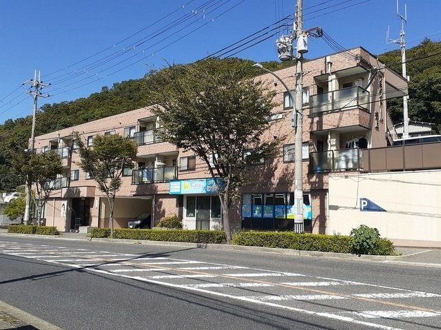 プランドール谷上の外観