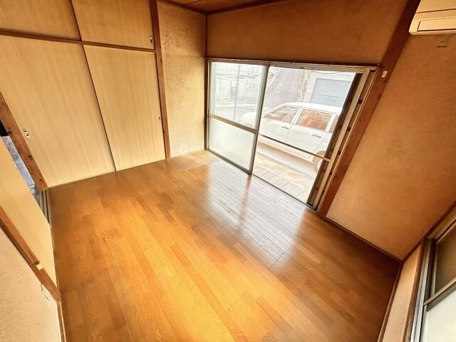 八王子市谷野町の一戸建ての居間・リビング