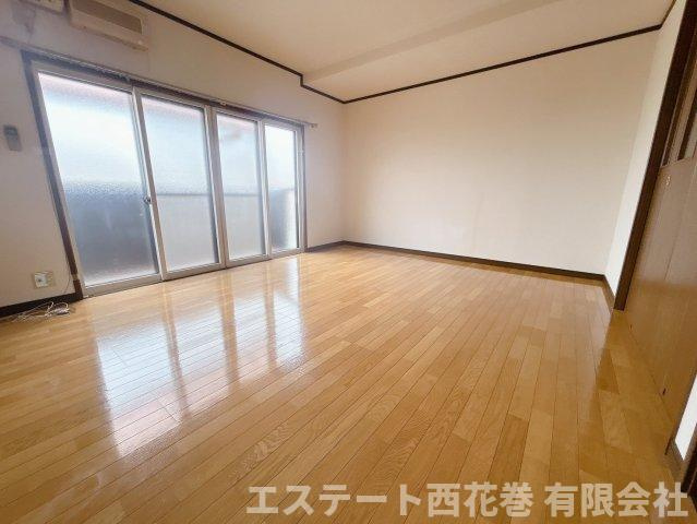 ヴェルジェ星が丘の洋室