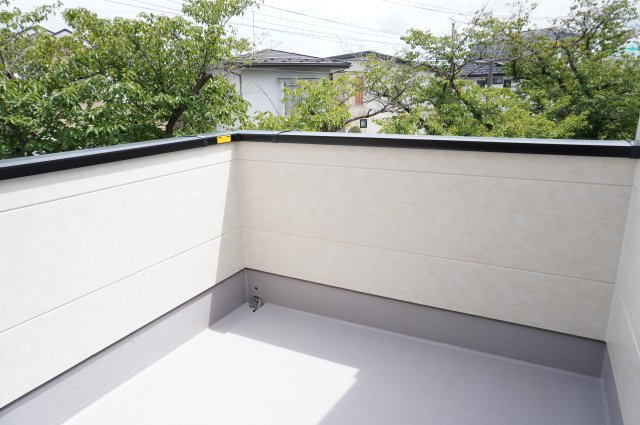 越谷市蒲生東町 新築分譲住宅のバルコニー