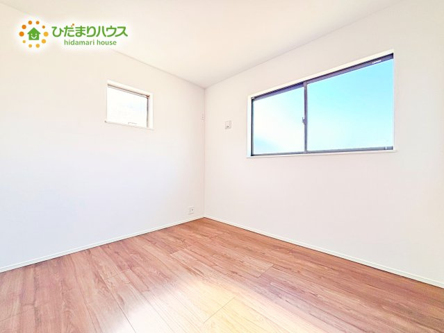 【洋室】 | 神栖市深芝南1丁目　新築戸建　6号棟 | ご家族様一人ひとりの大切なプライベート空間。シンプルなデザインなので、趣味・感性で個性的に飾ることができます♪