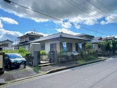 笠間市大田町　中古戸建の前面道路含む現地写真|【リフォーム中】