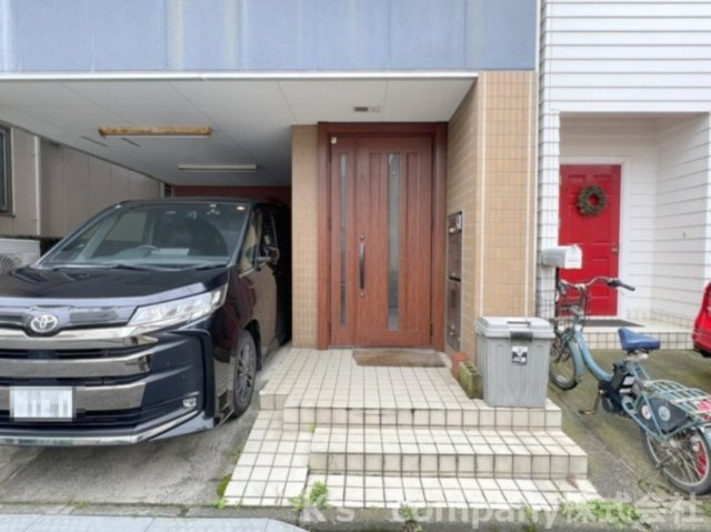 藤沢市鵠沼海岸1丁目　中古戸建の玄関|玄関周辺スペース◇