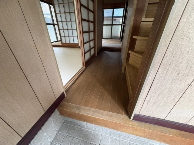 【玄関】 | 中古一戸建　高知市大津乙