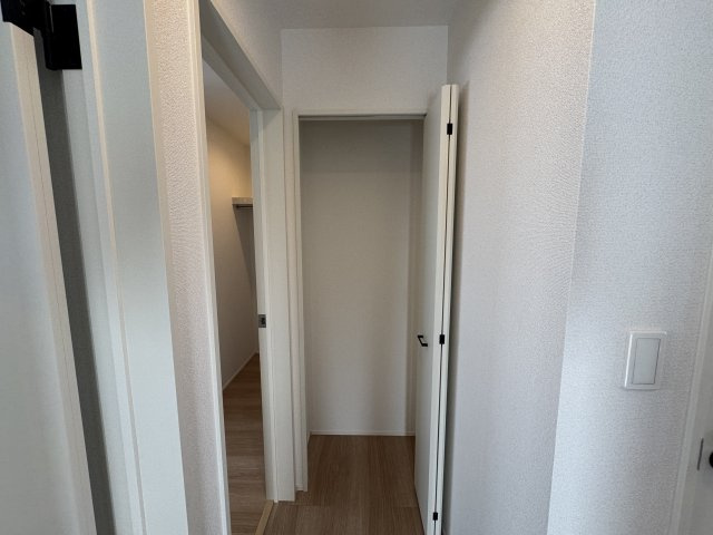 うるま市西原（全4棟）ラスト4号棟の収納|4号棟　2階ホール収納付き♪