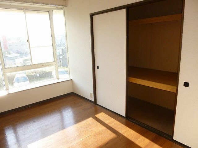 横浜市緑区新治町のアパートの収納