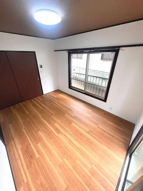 町田市旭町２丁目のアパートの居間・リビング