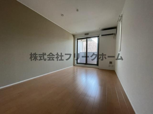 小金井市緑町５丁目のアパートの居間・リビング|洋室