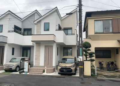 【外観】 | ガルボシティー相模原市南区若松３丁目６期　№２ | 木造住宅とは土台、壁、柱など建築物の強度を支える構造体の材に木が使用されている構造を指します。構造体は建物の自重を支えるだけではなく風圧や水圧、積裁荷重などあらゆる衝撃に耐えるための基礎です。
