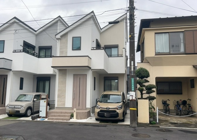 【外観】 | ガルボシティー相模原市南区若松３丁目６期　№２ | 木造住宅とは土台、壁、柱など建築物の強度を支える構造体の材に木が使用されている構造を指します。構造体は建物の自重を支えるだけではなく風圧や水圧、積裁荷重などあらゆる衝撃に耐えるための基礎です。