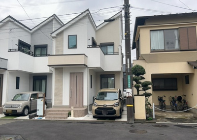 【外観】 | ガルボシティー相模原市南区若松３丁目６期　№２ | 庭のある家に住むことのメリットとして、子どもたちの遊び場を確保できること、ガーデニングや家庭菜園を楽しめること、明るさを確保できることがあります。また、配置を工夫することでプライバシーが確保できます。