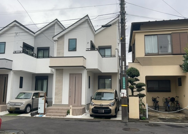 【バルコニー】 | ガルボシティー相模原市南区若松３丁目６期　№２ | バルコニーは、建物内から室外へ楽に出入りできる便利なスペースです。また、バルコニーには手すりを付けることが義務付けられており、手すりの高さは110cm以上で施工することが建築基準法で定められています。
