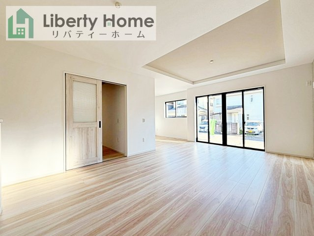 牛久市神谷10期　新築戸建の居間・リビング