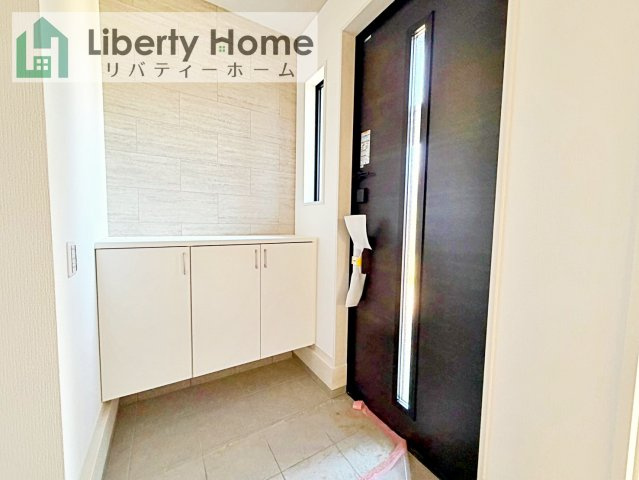 牛久市神谷10期　新築戸建の玄関