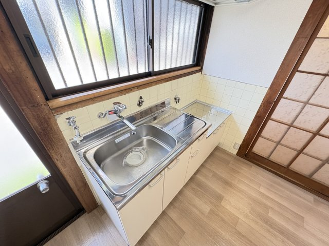 東古松戸建のキッチン