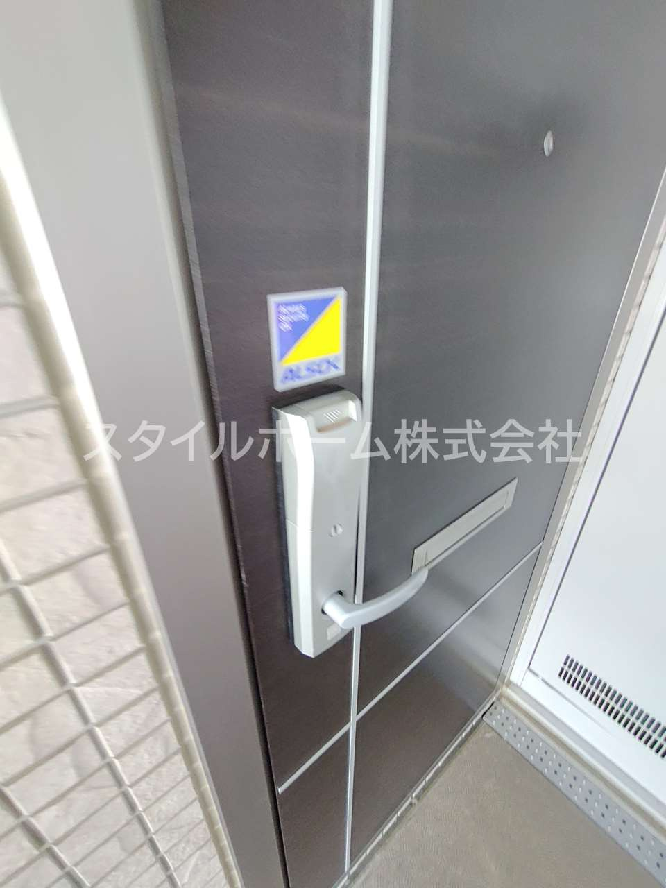 ルーチェ　みよしの玄関