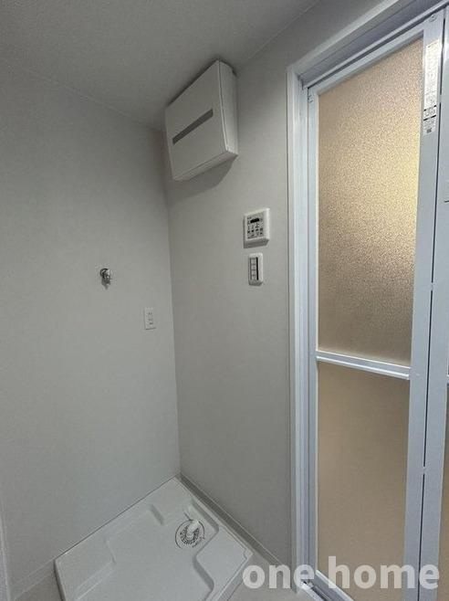 エンゼルハイム東三国の独立洗面台|◆室内洗濯機置き場ございます！