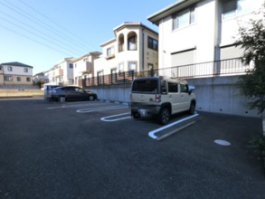 【駐車場】