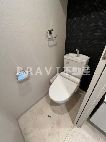 エスライズ東本町　BRAVI不動産のトイレ|【エスライズ東本町】清潔感のあるトイレです