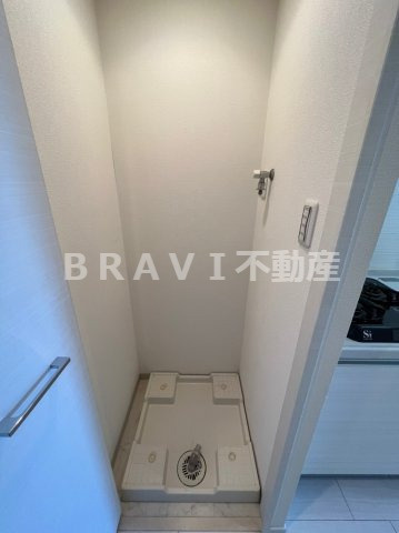 エスライズ東本町　BRAVI不動産の洗面所|【エスライズ東本町】洗濯パン