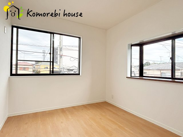 上尾市平塚　中古戸建ての洋室