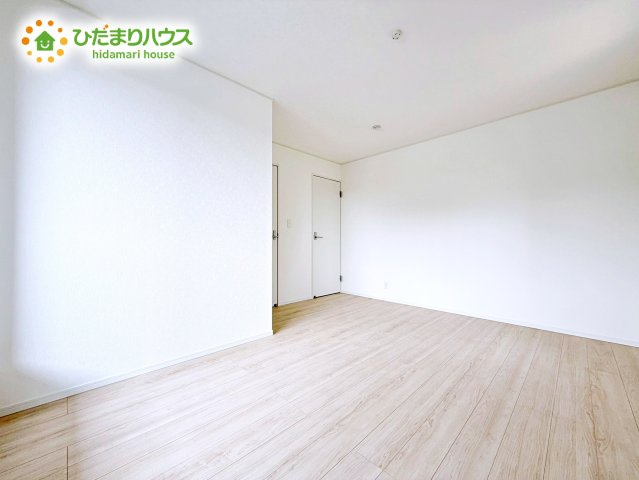 【寝室】 | 東海村村松第4　新築戸建　 | ベッドを置いても余裕の広さがあります。パソコンや趣味のスペースなどインテリアを考えるのも楽しみですね！