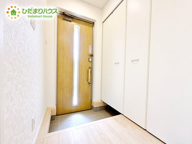 【玄関】 | 東海村村松第4　新築戸建　 | スニーカーマニアも納得の天井まであるシューズボックス!(^^)!