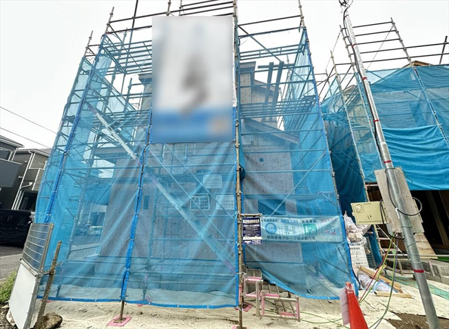 【外観】 | 富士見市水谷東1丁目　新築一戸建住宅　全4棟　(丸井志木店) | 販売現地／2026年7月6日撮影　
落ち着いた住宅街ならではの静かな環境で、ご家族がゆったりと暮らせるロケーションです。