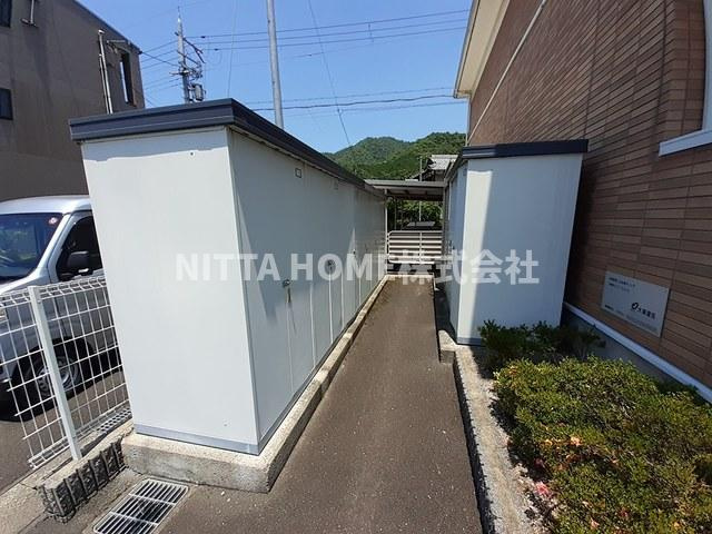 ベル・ヴィオラの設備|敷地内の駐車場です◎