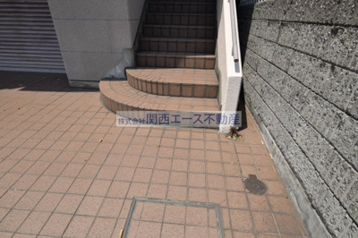 【エントランス】 | メゾンドくれえる