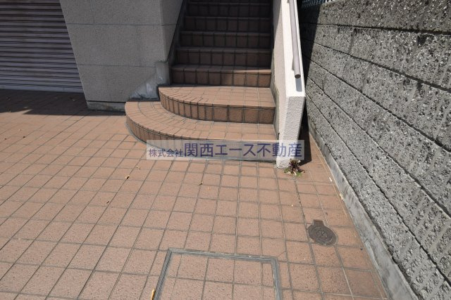 【エントランス】 | メゾンドくれえる