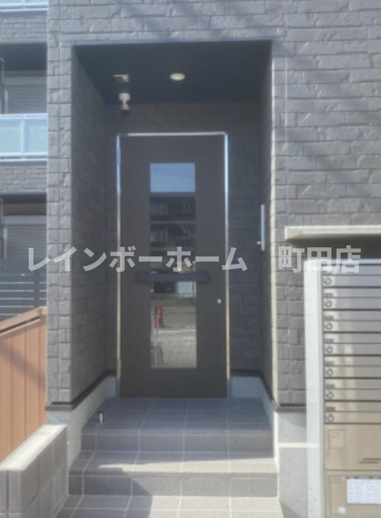 ヴィラ本厚木※初期費用分割あと払いサービス利用可能のエントランス